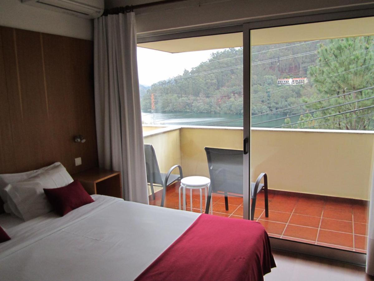Hotel Eco Salvador Geres Exterior photo