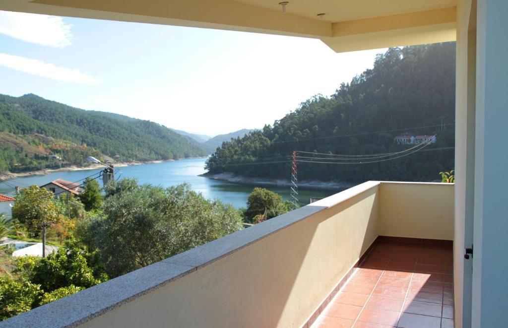 Hotel Eco Salvador Geres Exterior photo