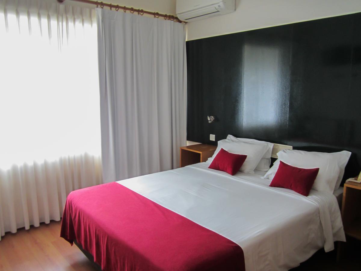 Hotel Eco Salvador Geres Exterior photo