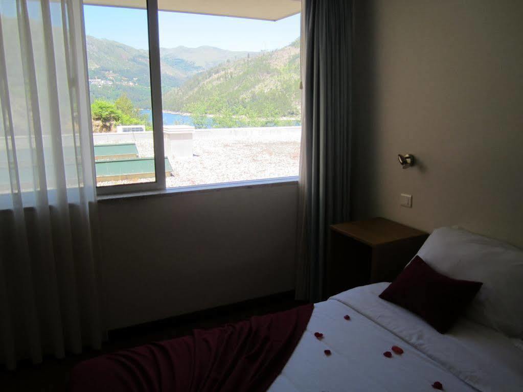 Hotel Eco Salvador Geres Exterior photo